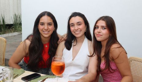  Luciana Pillado, Emilia Gerardo y Victoria Muñoz.
