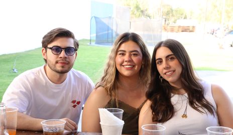  Juan Pablo Martínez, Isabela Motilla y Paulina Arispe.
