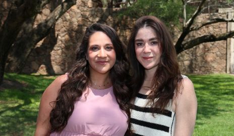  Lorena Cantú e Isha Quero.