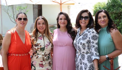  Silvia Garza, Alessia Mendoza, Lorena Cantú, Patricia y Blanca González.
