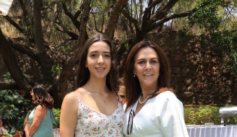  María José Cantú y Tichis Araiza.
