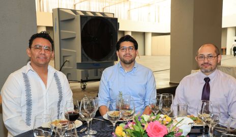  Francisco Acosta, Juan Carlos Sotero e Isaac López.