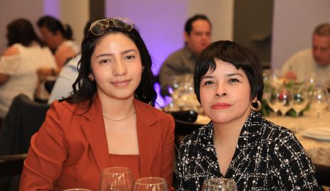  Olivia Zapata y Nayelli Rubio.