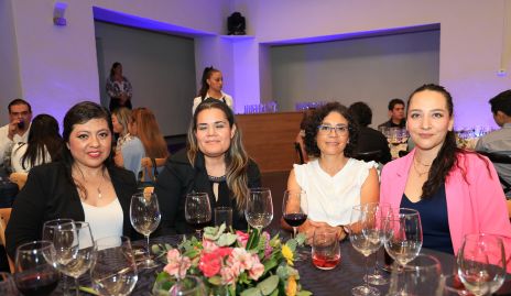  Ivonne Fabila, Carla Rodríguez, Laura Barragán y Claudia Reyna.