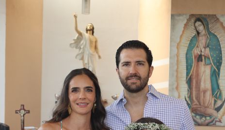  Mariana Vivanco y Jaime Hernández con sus hijas Carola y Josefa.