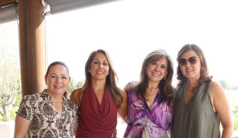 Claudia Álvarez, Mónica Monroy, Elia de Padilla y Marcela Milán.
