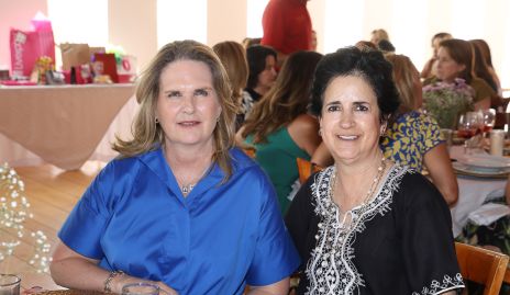 Carmen de Velasco y Martha Eugui.
