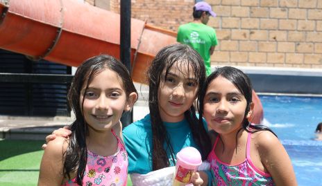  Isabella, Danna y Paula.