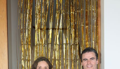  Ale Díaz Infante y Juan Carlos Flores con sus hijos Juan Carlos y Julia.