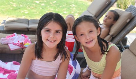  Paula Labastida y Danna Valdes.