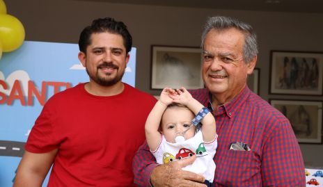  3 generaciones Manuel Mora, Santiago Mora y Manuel Mora.