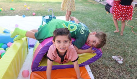  Alejandro y Pato.