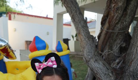  Valeria Puga.