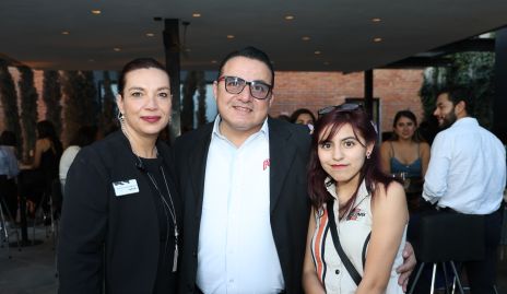  Ana Jiménez, David y Judith Guadalupe Valadez.