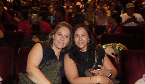  Michelle Zarur y Fernanda Torrescano.