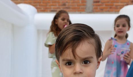  Nicolas.