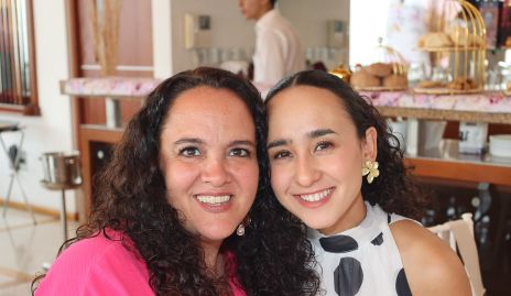  Consuelo Delgado Rangel y Kaory.