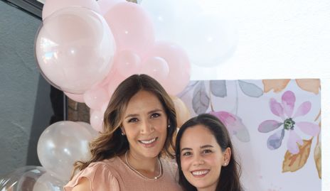  Estefanía Gutiérrez y Alynn Ruiz.