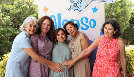  Elizabeth Mak, Mari Chuy Córdova, Margot Uría, María Andrea Iturralde y Susana González.