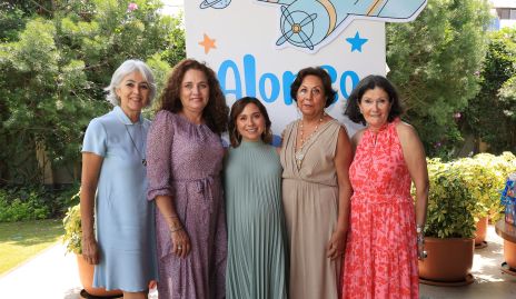  Elizabeth Mak, Mari Chuy Córdova, Margot Uría, María Andrea Iturralde y Susana González.