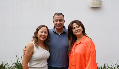  Alejandra Gordoa, Roberto Michel y Paulina Gordoa.