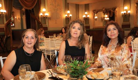  Mari de Oliva, Patricia de Díaz y Paula González.