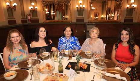  Cora Sánchez, Ana Fonte, Tere Viramontes, Tere Martínez y Ana Luisa Martínez.