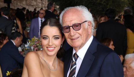  Marcelo de los Santos con su nieta Ana Paula.