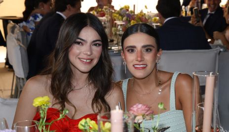  Úrsula Werge y Regina Hinojosa.