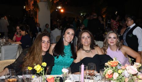  Lorena Ortiz, Regina Ibáñez, María José Abaroa y Sandra Pérez.