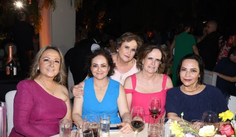  Mónica Cerda, Rebeca Flores, Sofía Martín Abba,  Marta Zwiger y Lucía Betancourt.