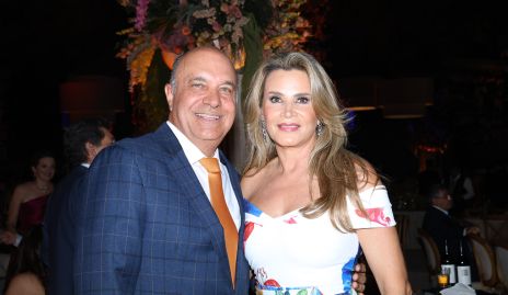  Roberto Alcalde y Bertha Barragán.