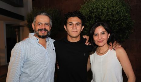  Miguel, Miguel y Emi Delgado.