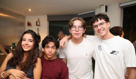  Loretta Galván, Nico Piñero, Philip Murphy y Luca Silva.