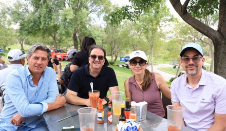  Gustavo González, Héctor Hinojosa, Susana de Benavides y Andrés Benavides.