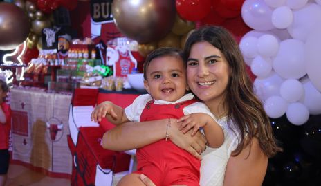  Lu Castelo con su hijo Alonso.