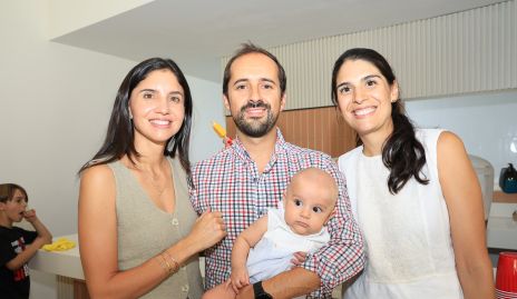  Alejandra Torres, Guillermo Romo y Adriana Torres.