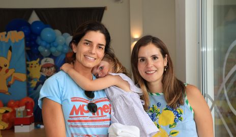  Fer Gómez, Macarena Herrera y Valeria Flores.