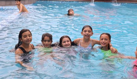  Rebeca, Isabella, Pía, Loretta y Victoria.