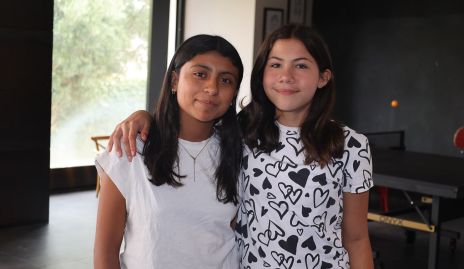 Isa y Valeria.