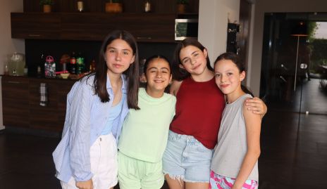  Ana Elena de la Rosa, Daniela Flores, Alejandra Valencia y Renata Preciado .