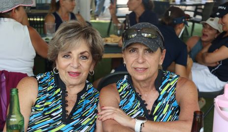  Vicky y Gaby Godínez.