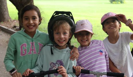 Paty, Isabella, María Julia y Pía.