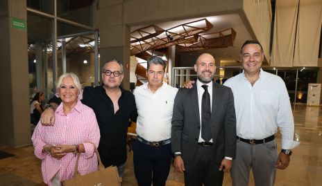  Laura Eugenia Rodríguez, Aldo Martínez, Israel Hernández, Jorge Barrera y Alejandro Torres.