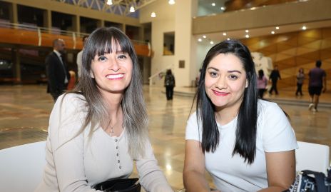 Giselle y Sandra Martínez.