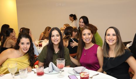  Claudia Llamas, Diana Solorio, Laura Zegarra y Úrsula Ortuño.