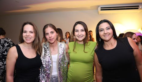  Pamela Camacho, María José Torrescano, Ale Escobar y Lupita Escobar.