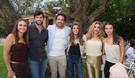  María Emilia Torre, José Hernández, Juan Pablo Torre, Sofía López, Guille Hernández e Isa Gaviño.