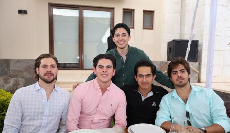  Alejandro Gallegos, Alejandro González, Salo Leija, Rafael Córdova y José Manuel Soto.