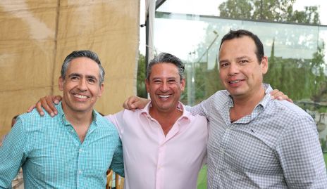  Arturo Hinojosa, Manuel González y Adrián Rodríguez.